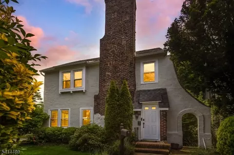 5 Canterbury Dr, Montclair, NJ 07042