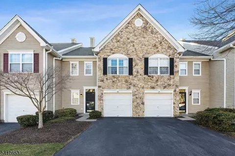 21 Dorchester Dr, Basking Ridge, NJ 07920