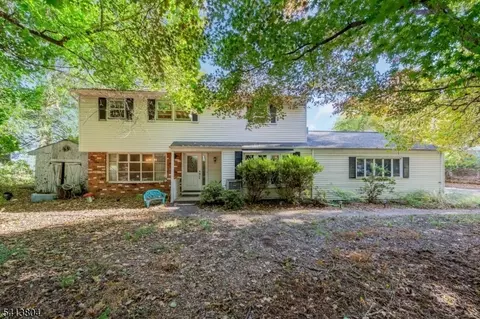 75 Cherokee Ave, Allendale, NJ 07401