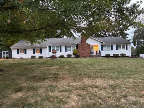 780 Township Line Rd, Belle Mead, NJ 08502