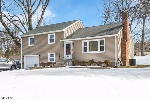 871 Tabor Rd, Morris Plains, NJ 07950