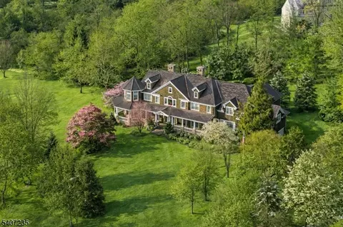 48 Wisteria Way, Bernards Twp, NJ 07920