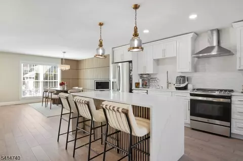 279 De Rose Ct, West Orange, NJ 07052