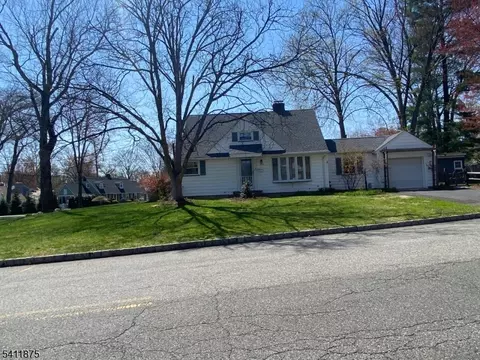1314 Wood Valley Rd, Mountainside, NJ 07092