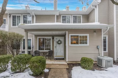 14 Tory Ct, Bedminster, NJ 07921
