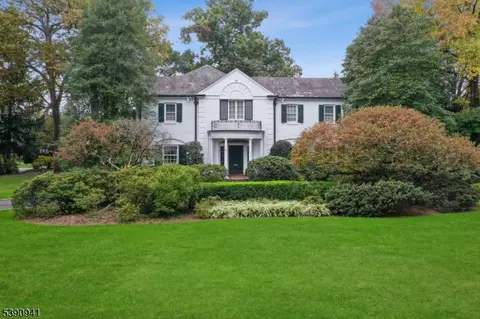 1 Slope Dr, Short Hills, NJ 07078