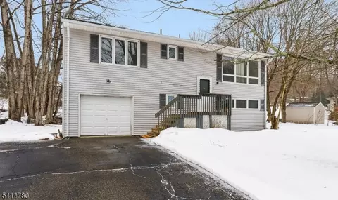 74 Sleepy Hollow Rd, Byram Twp, NJ 07821