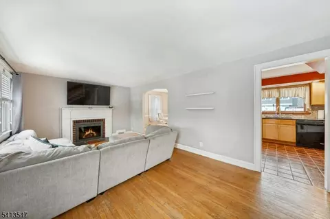 177 Chestnut Dr, Wayne, NJ 07470 photo 11
