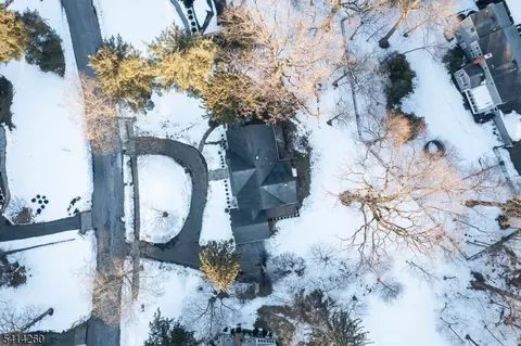 15 Squirrel Run, Morristown, NJ 07960