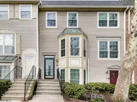 77 Howard St, Newark, NJ 07103