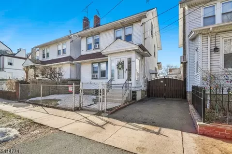 246 N 9th St, Newark, NJ 07107