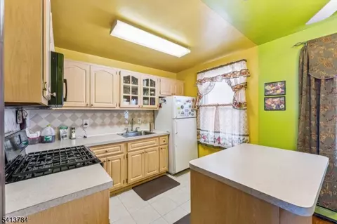 Kitchen - 925 E Front St # D, Plainfield, NJ 07062 photo 3 of 3