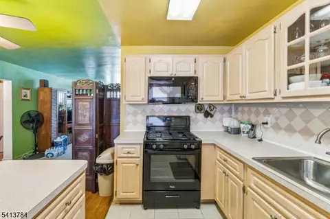 Kitchen - 925 E Front St # D, Plainfield, NJ 07062 photo 2 of 3