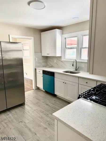 122 Franklin Blvd, Somerset, NJ 08873