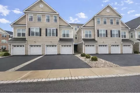 8 Swing Bridge Ln, South Bound Brook, NJ 08880
