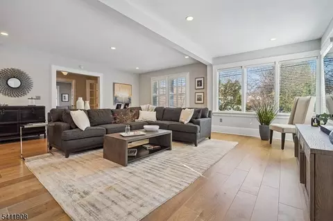 69 Elm St, Summit, NJ 07901 photo 7