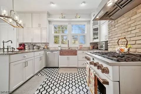 966 Hillside Ave, Plainfield, NJ 07060 photo 13