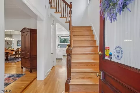 84 Cedar St, Millburn, NJ 07041 photo 3