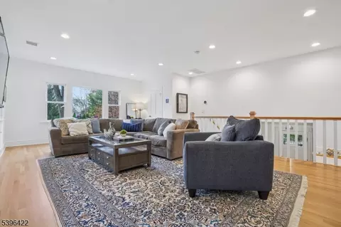 84 Cedar St, Millburn, NJ 07041 photo 16