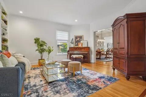 84 Cedar St, Millburn, NJ 07041 photo 5