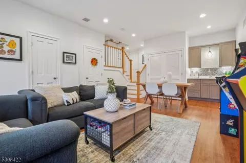 84 Cedar St, Millburn, NJ 07041 photo 21