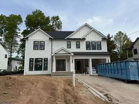 70 W Mcclellan Ave, Livingston, NJ 07039
