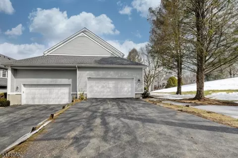 41 Lakeview Ter, Montville, NJ 07045