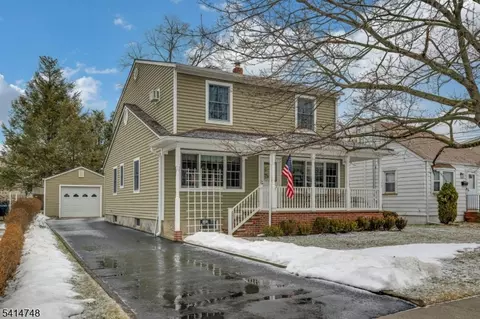 101 Schuyler Ave, Pompton Lakes, NJ 07442