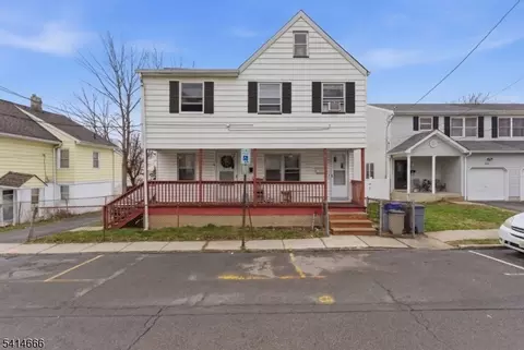 302 Oswald Pl, Vauxhall, NJ 07088