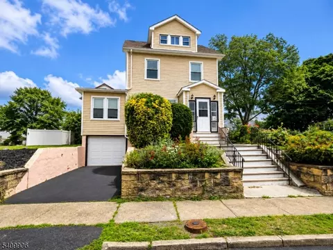 1038 Fairview Pl, Hillside, NJ 07205
