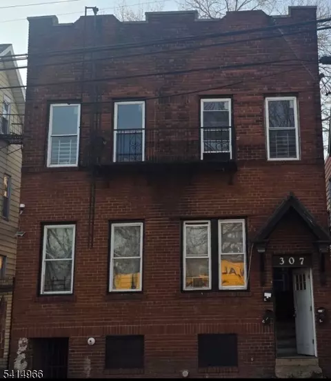 307 Clinton Pl, Newark, NJ 07112