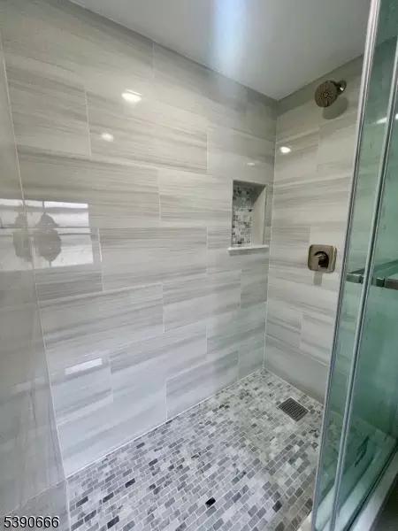 28 Harmony St, North Plainfield, NJ 07060 photo 13