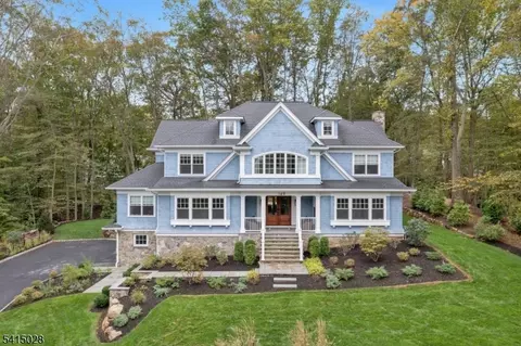 149 Hillcrest Ave, Summit, NJ 07901