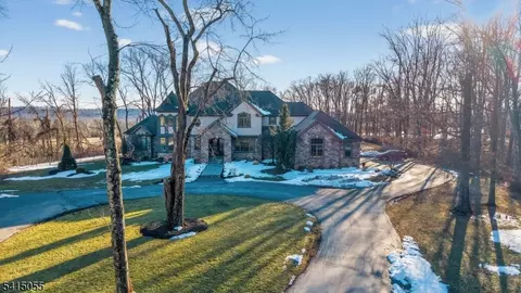 31 Barry Rd, Lambertville, NJ 08530