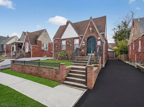 2096 Lentz Ave, Union, NJ 07083