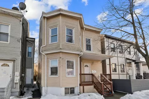 190 N 1st St, Paterson, NJ 07522