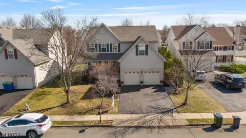 8 Schaal St, Bridgewater, NJ 08807