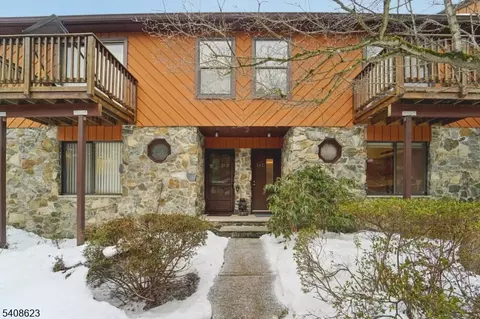 14 Brookside Hts # G, Wanaque, NJ 07465