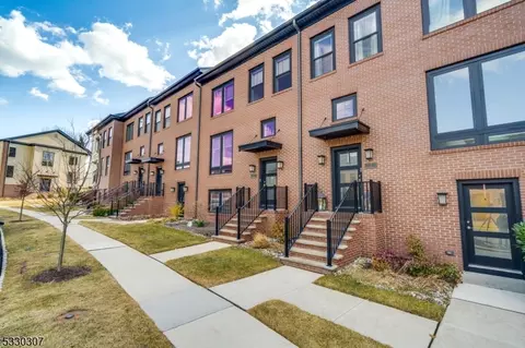 Exterior - 5 E Hartwick Dr, Skillman, NJ 08558 photo 4 of 5
