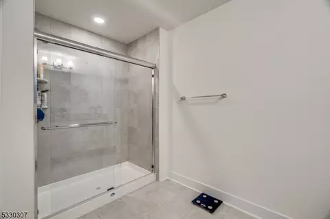 Bath - 5 E Hartwick Dr, Skillman, NJ 08558 photo 1 of 1