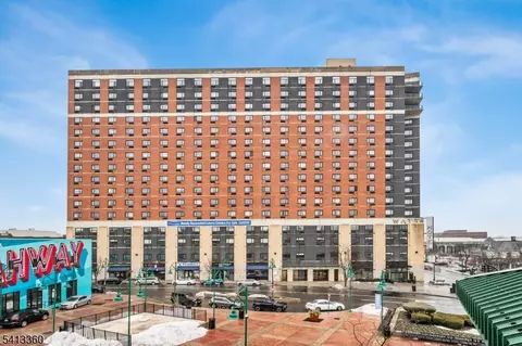 1 Carriage City Plz #1614, Rahway, NJ 07065