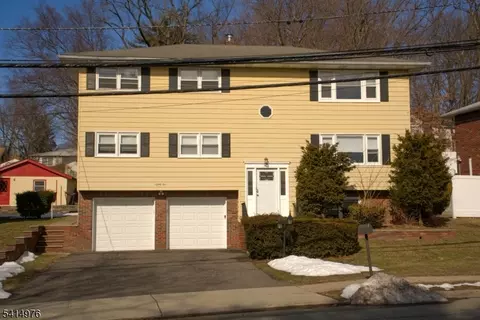 85 Rock Rd, Hawthorne, NJ 07506