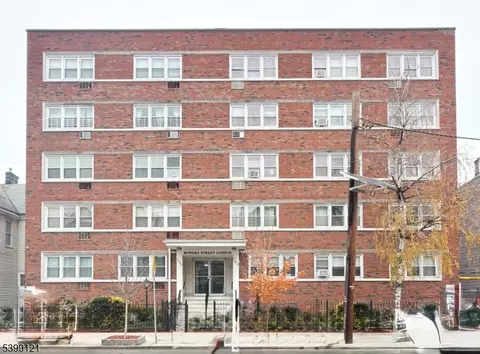 154 Bowers St #2D, Jersey City, NJ 07307