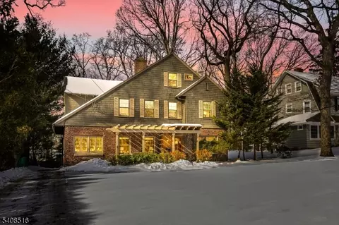 166 Montclair Ave, Montclair, NJ 07042