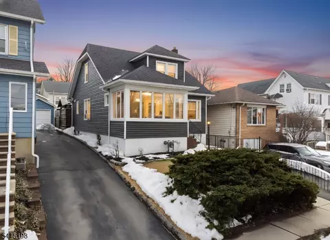 22 William St, North Arlington, NJ 07031