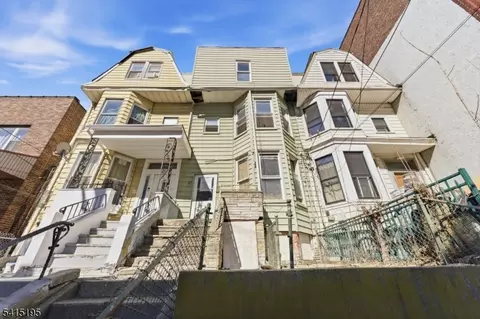 97 Clifton Pl, Jersey City, NJ 07304