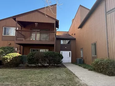 137 Drake Ln, Ledgewood, NJ 07852