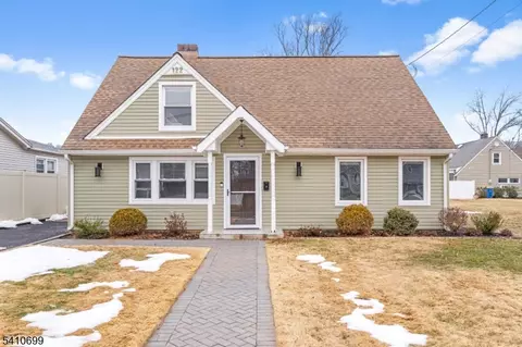 122 Greenbrook Rd, Green Brook, NJ 08812