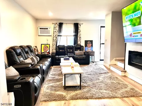 27 Melmore Gdns, East Orange, NJ 07017