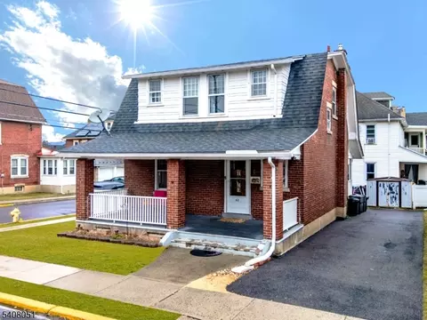 63 Schultz Ave, Phillipsburg, NJ 08865